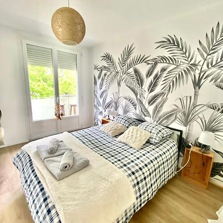 Superbe Appartement Au Calme Avec Parking Gratuit. Мериньяк Экстерьер фото