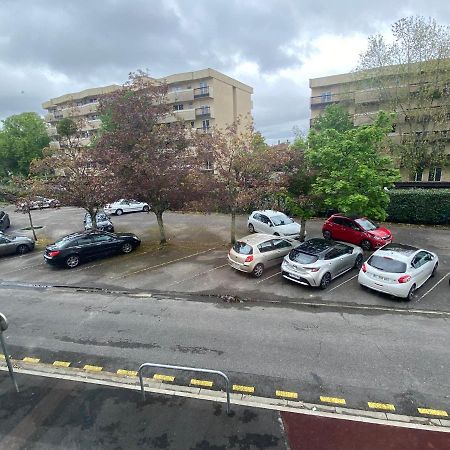 Superbe Appartement Au Calme Avec Parking Gratuit. Мериньяк Экстерьер фото