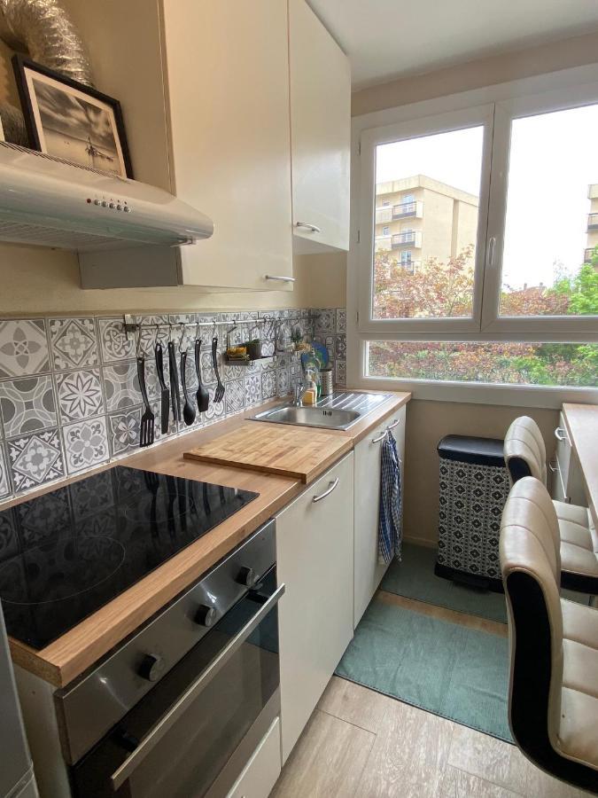 Superbe Appartement Au Calme Avec Parking Gratuit. Мериньяк Экстерьер фото